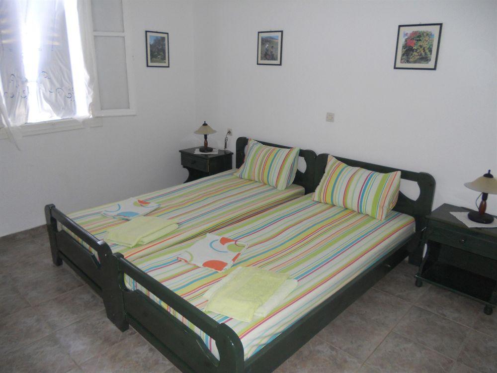 Firoa Studios Donoussa Luaran gambar